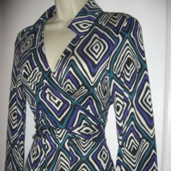 DVF Diane Von Furstenberg JILL Silk Jersey Wrap Top Vintage Diamond Tribal Green - Picture 6 of 11